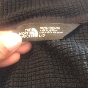 Black North Face jacket ! Moderate piling throughout but no holes or defects